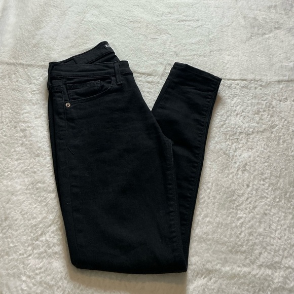 Express Black Skinny Jeans with Modern Tapered Design - Picture 3 of 8